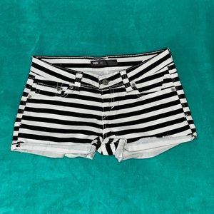 Levi’s Shorts Striped Black & White 26